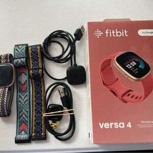 Fitbit Pink Smartwatch Versa 4
